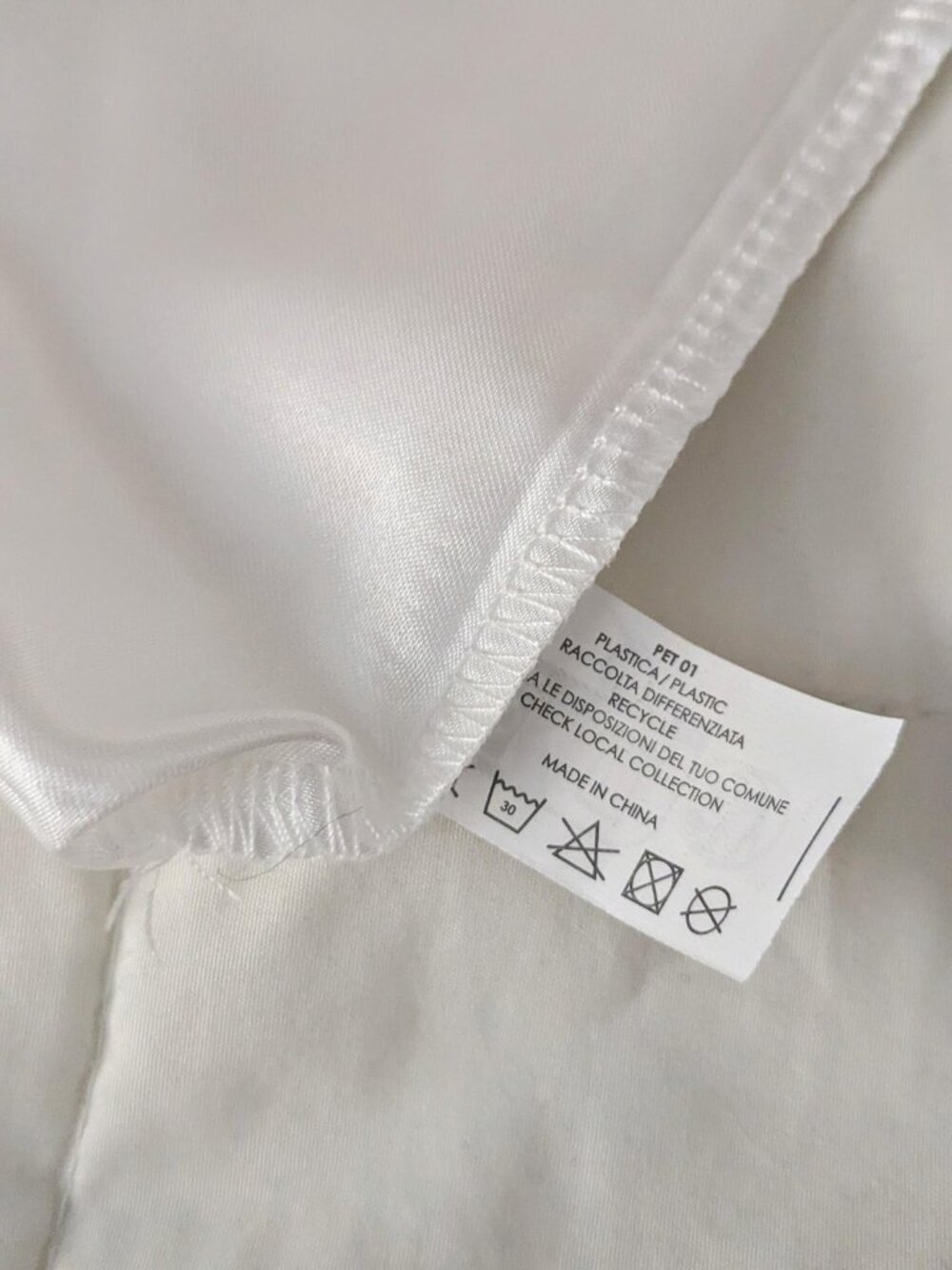 Furla Dust Bags White Satin Interior Drawstring Protector Medium Size Available - Picture 6 of 8